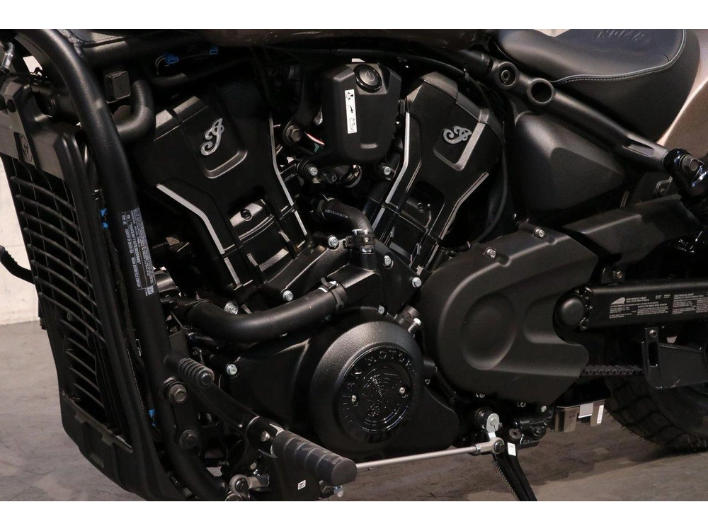 Indian Motorcycle Scout Bobber Limited +tech 2025 alt