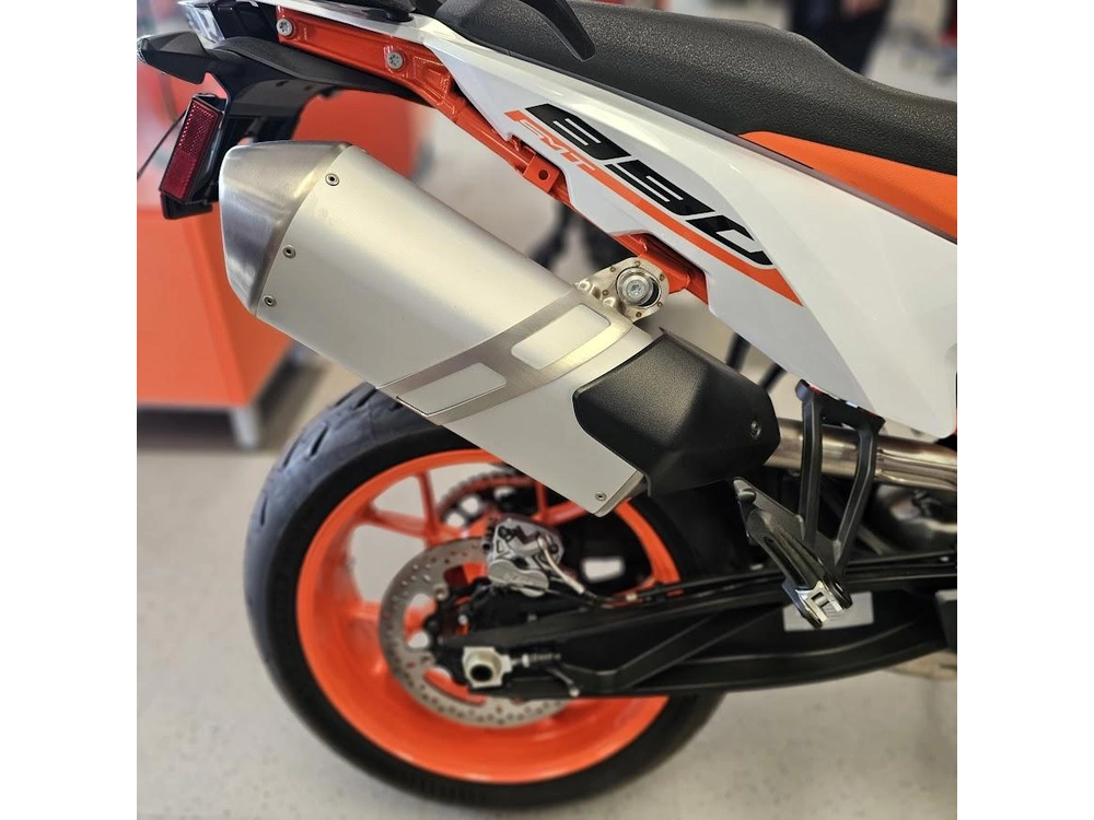 2024 Ktm 890 Smt alt