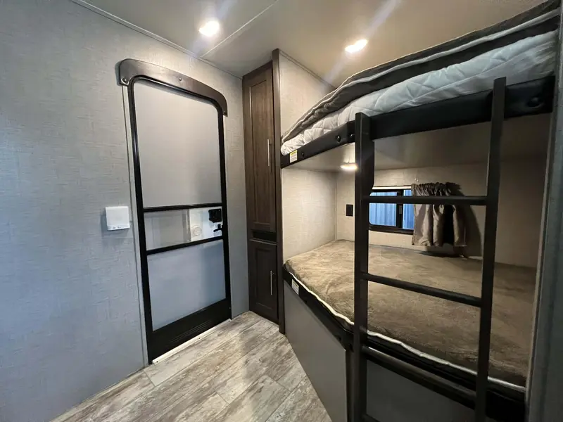 2019 Crossroads RV ZINGER 330 BH **IDÉAL POUR CAMPING STATIONNAIRE** thumbnail 24