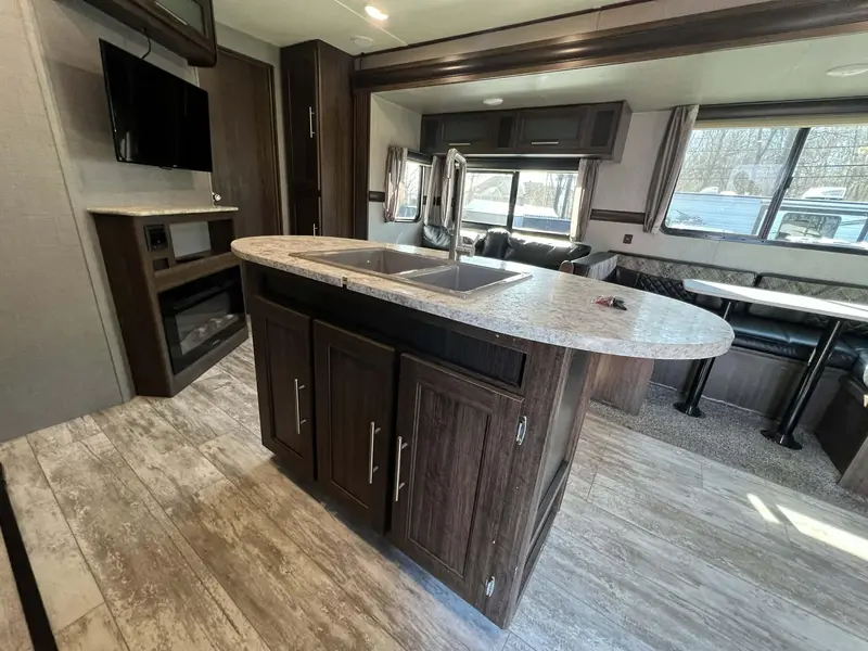 2019 Crossroads RV ZINGER 330 BH **IDÉAL POUR CAMPING STATIONNAIRE** thumbnail 26