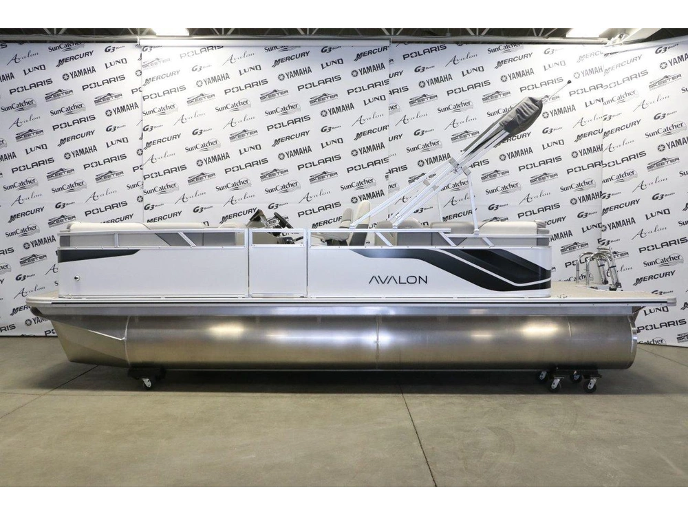 2026 Avalon Venture 2180 Quad Lounger + Yamaha 70 Hp alt