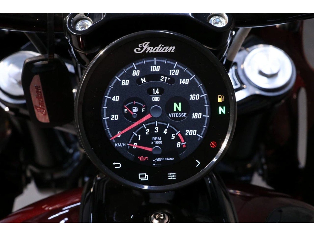 2025 Indian Motorcycle Indian Sport Chief alt