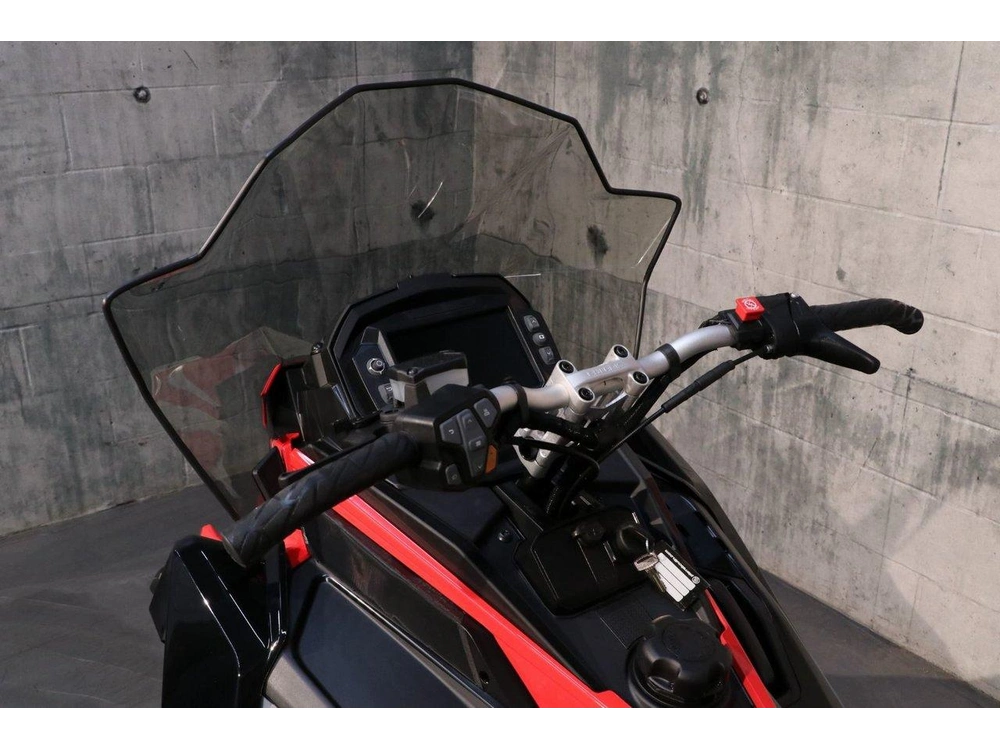 Polaris 650 Voyageur 146 Es 7s 2025 alt