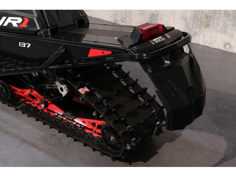 2024 Polaris 650 INDY VR1 137 ES ENR.