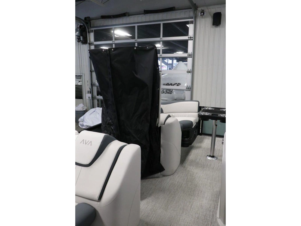 2026 Avalon Avalon Lsz 2385 Versatile Rear Bench Platinum + Yamaha Vmax 150 Hp alt