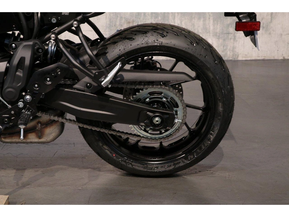2024 Yamaha Xsr700 alt