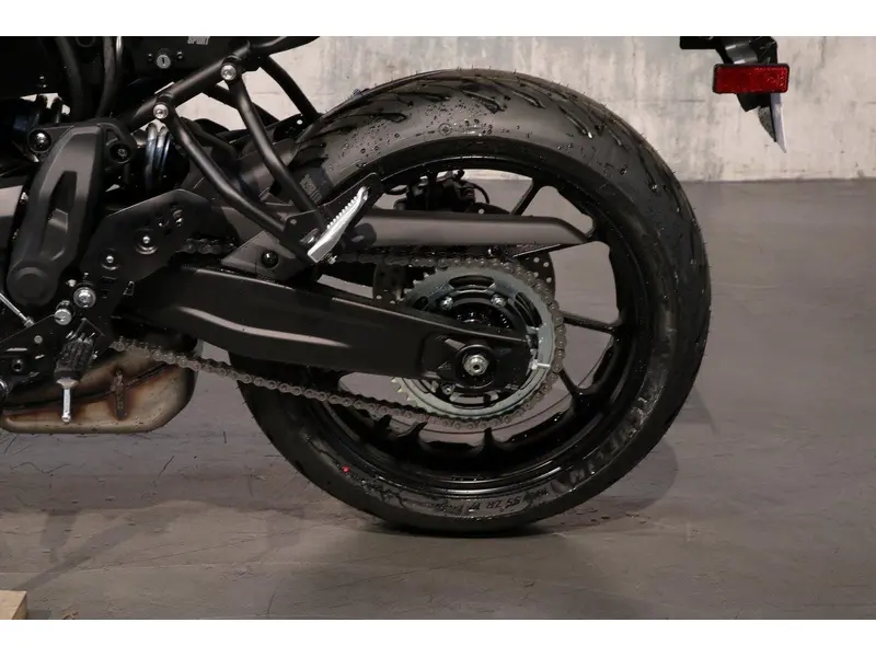 2024 Yamaha XSR700 thumbnail 9