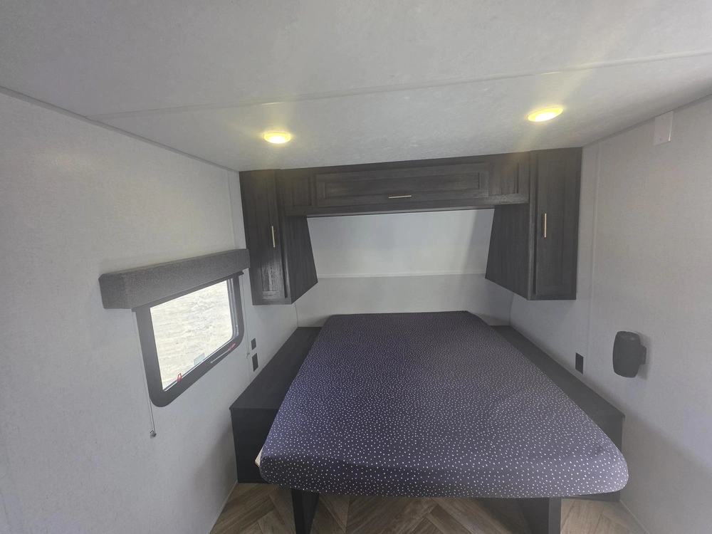 2022 Other Ascent Series 1660fqx alt