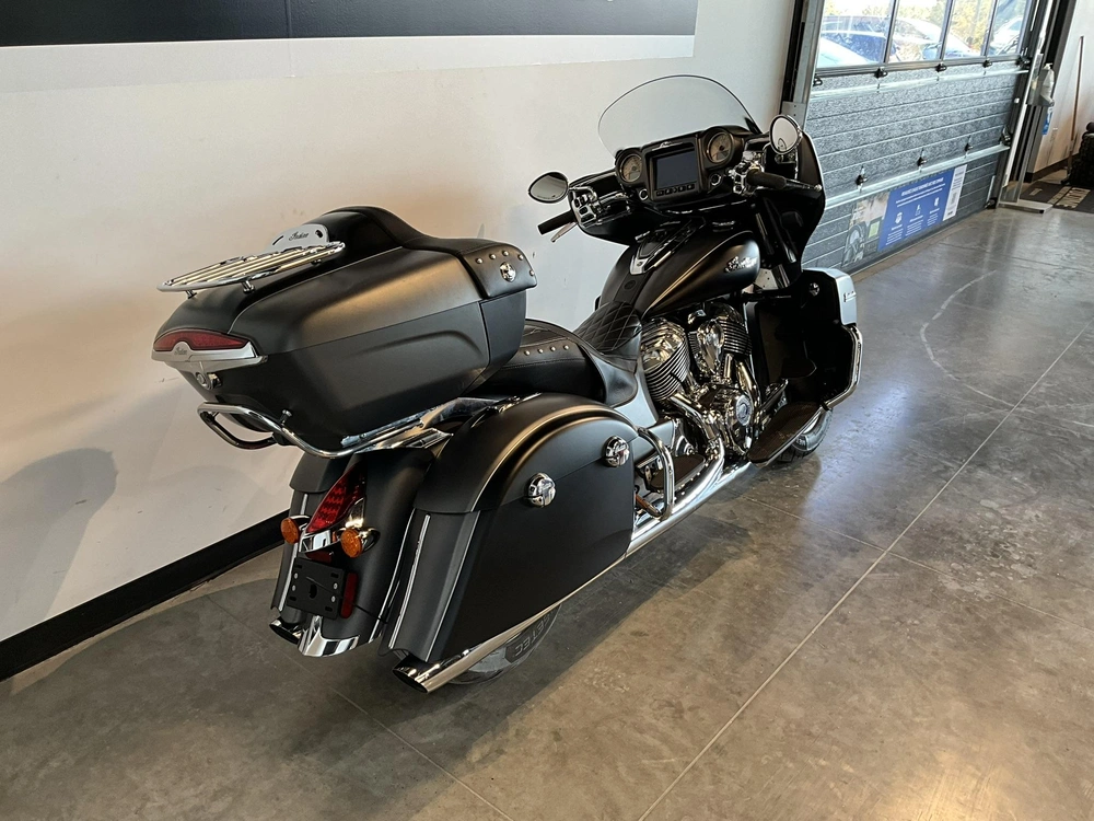 2019 Indian Motorcycle Roadmaster alt