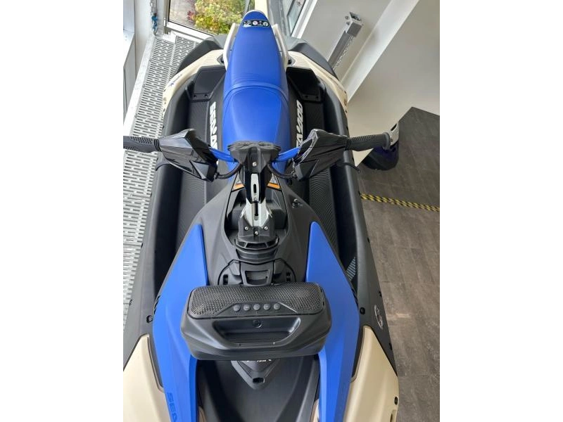 Sea-doo Spark Trixx 3p (audio) 2025 alt