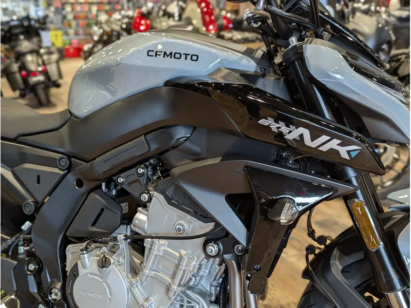 2026 CFMOTO 675NK // Tundra Grey thumbnail 7