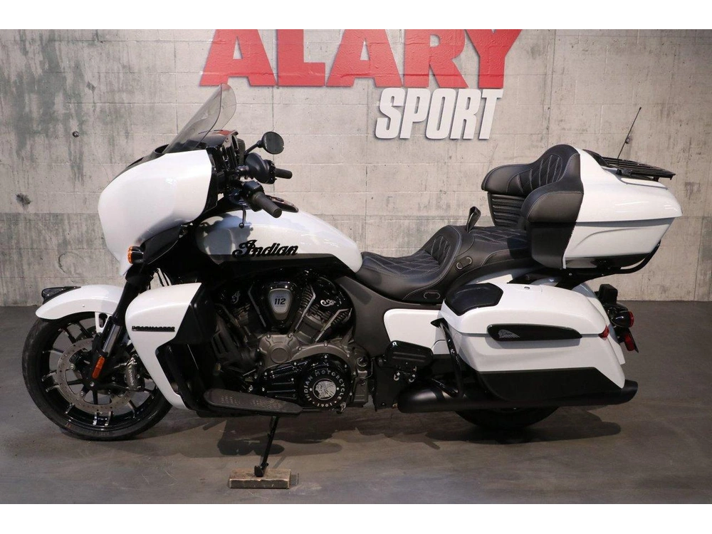 Indian Motorcycle Roadmaster Powerplus Dark Horse +112 & Powerband Audio 2026 alt