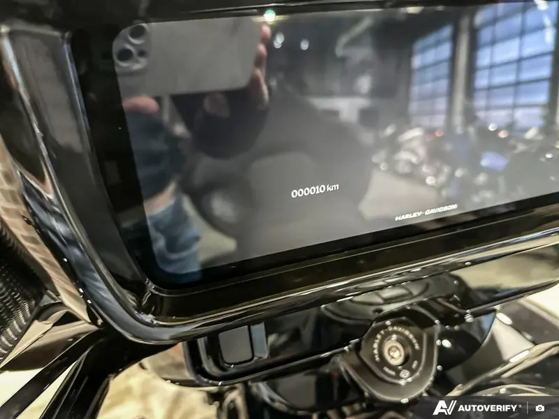 2026 Harley-Davidson Street Glide Limited thumbnail 14