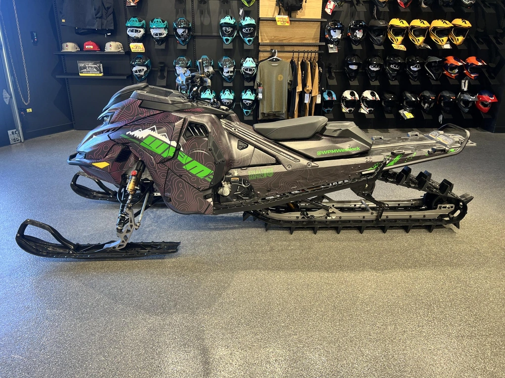 2026 Lynx Shredder Re 3900 850 E-tec Turbo R Powdermax X-light 3.0" Shot W/ 10.25" Touchscreen alt