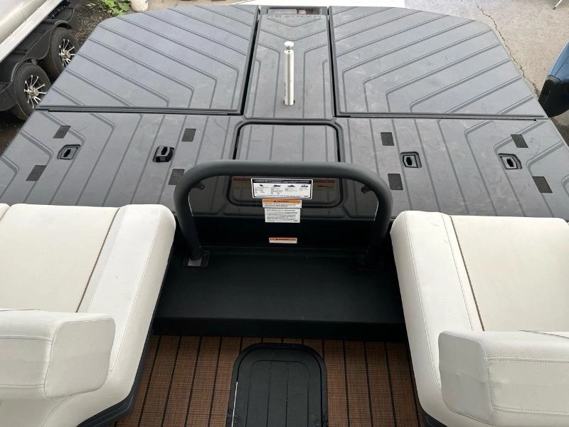 Manitou 24 Explore Navigator Stealthde 2025 alt