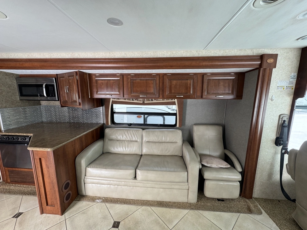 2014 Forest River Georgetown 378ts alt