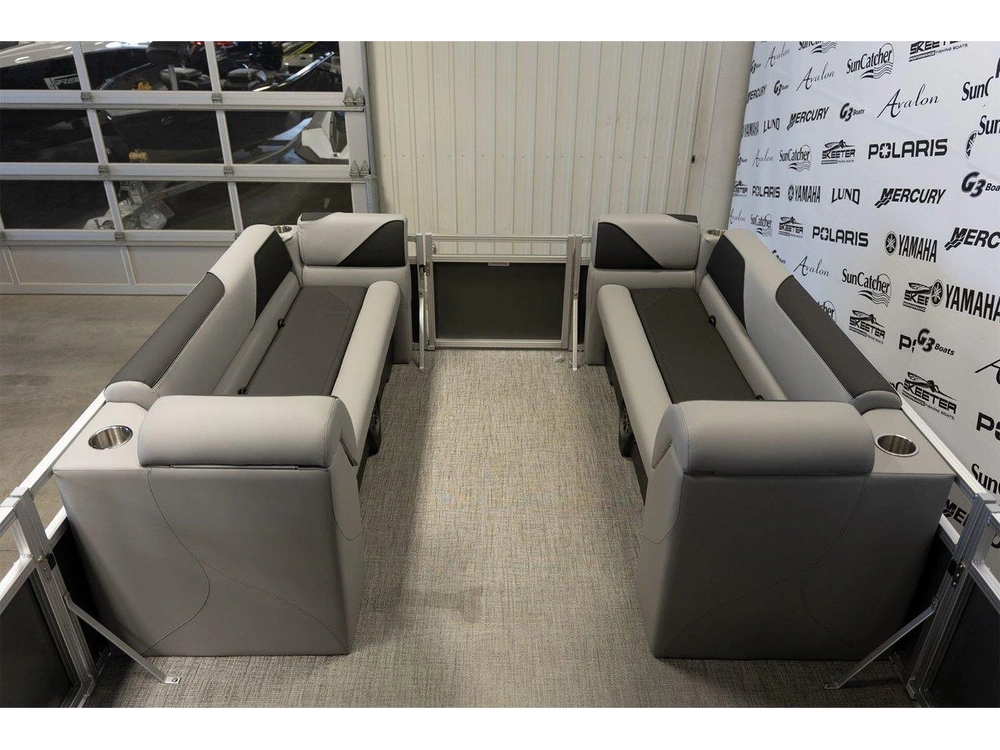 2025 Avalon Venture 2380 Cruise + Yamaha 70 Hp alt