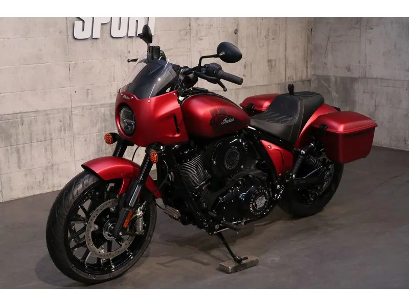 2025 Indian Motorcycle Sport Chief RT thumbnail 2