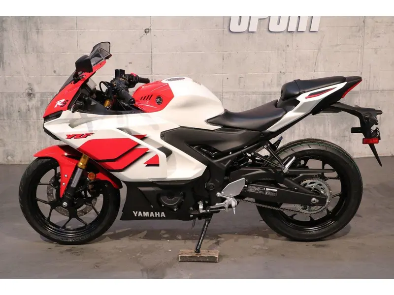 2026 Yamaha YZF-R3 70E ANNIVERSAIRE thumbnail 3