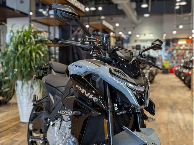 2026 CFMOTO 675NK // Tundra Grey thumbnail 3
