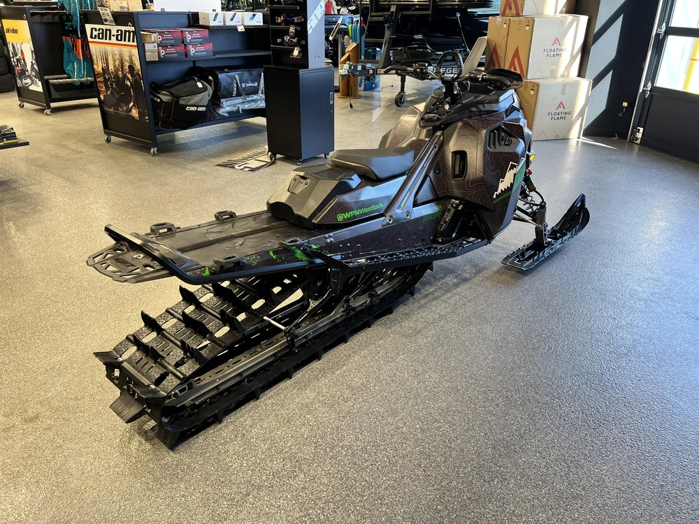 2026 Lynx Shredder Re 3900 850 E-tec Turbo R Powdermax X-light 3.0" Shot W/ 10.25" Touchscreen alt