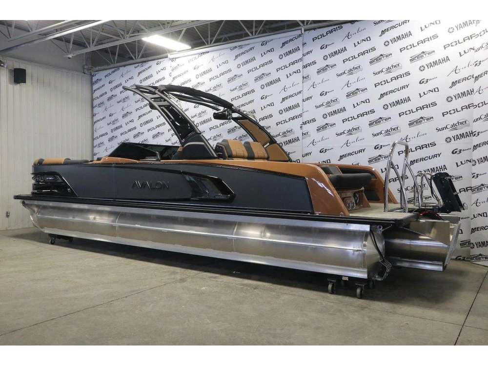 2026 Avalon Avalon Excalibur Ltd 2785 Vrbw + Mercury Verado 425 Hp alt