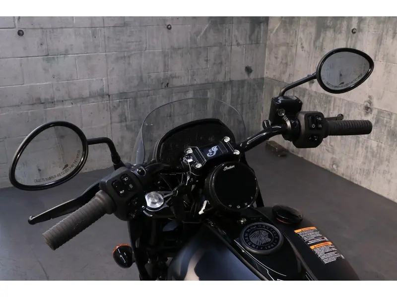 2025 Indian Motorcycle Sport Chief RT thumbnail 6