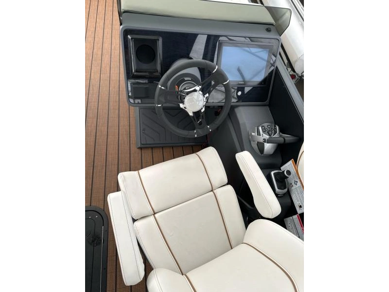 Manitou 24 Explore Navigator Stealthde 2025 alt