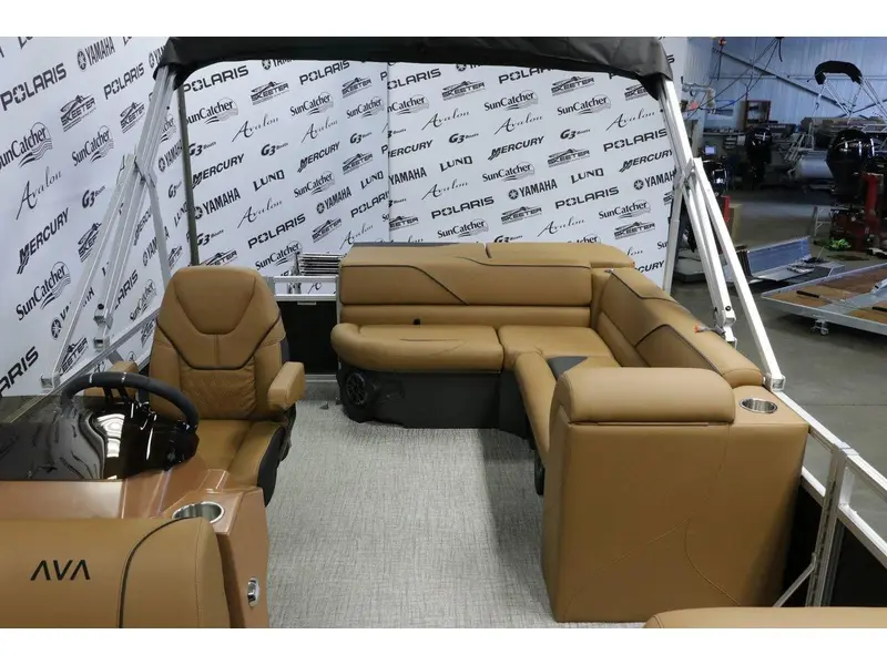 Avalon VENTURE 2180 CRUISE + YAMAHA 70 HP 2026