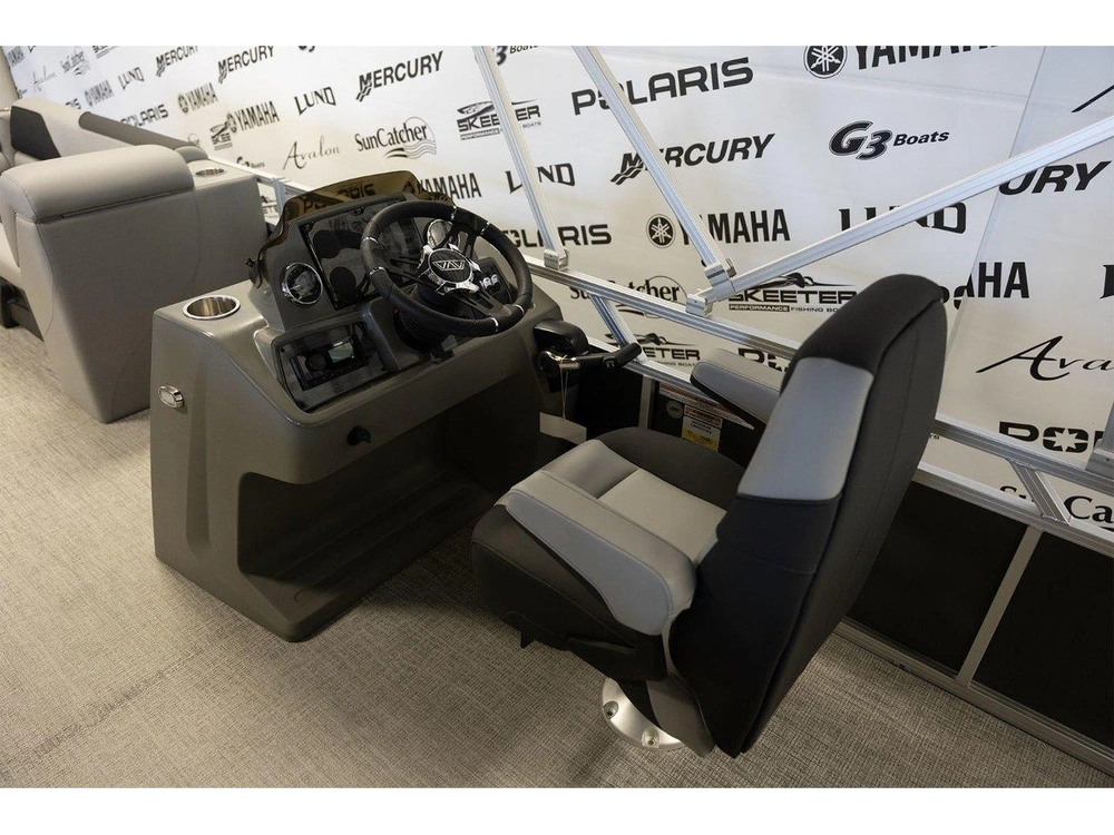 2025 Avalon Venture 2380 Cruise + Yamaha 70 Hp alt