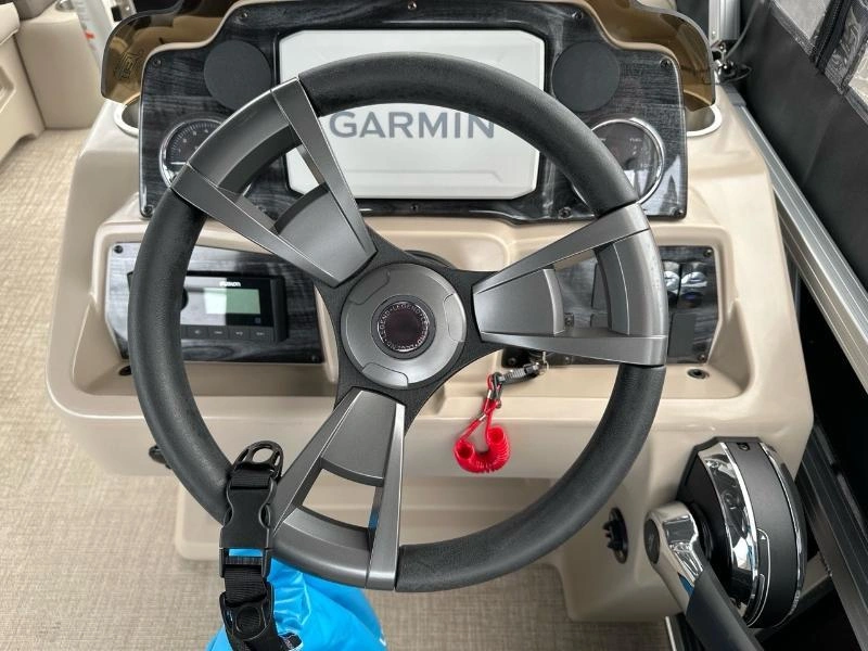 2023 Legend Q-series Le 19 Lounge alt