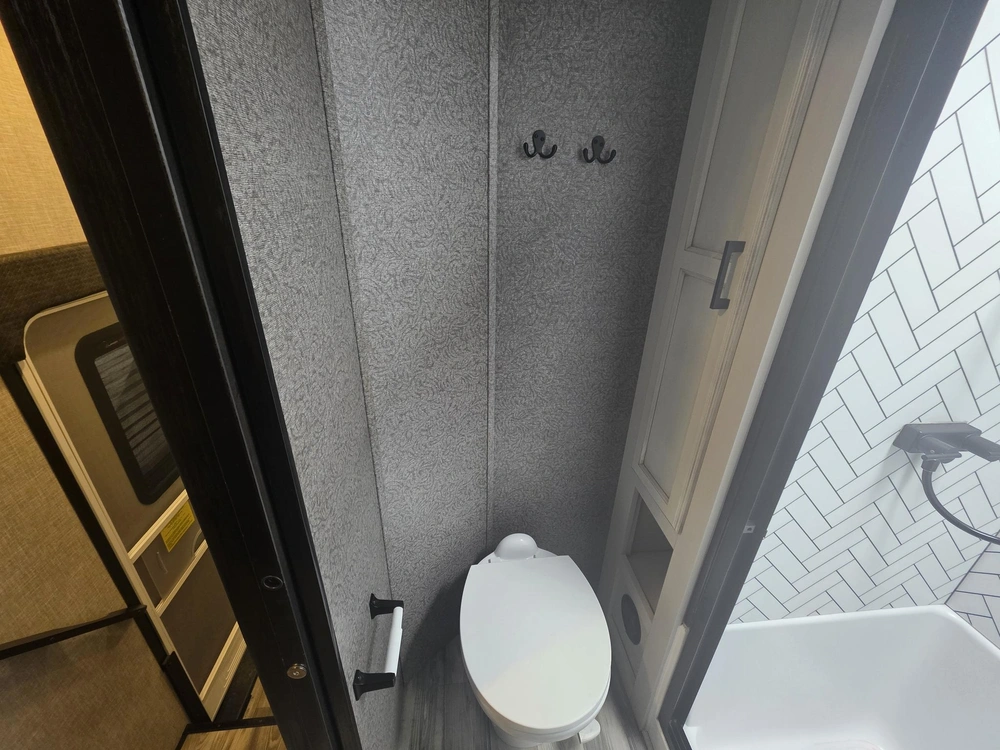 2022 Jayco Eagle 317rlok alt