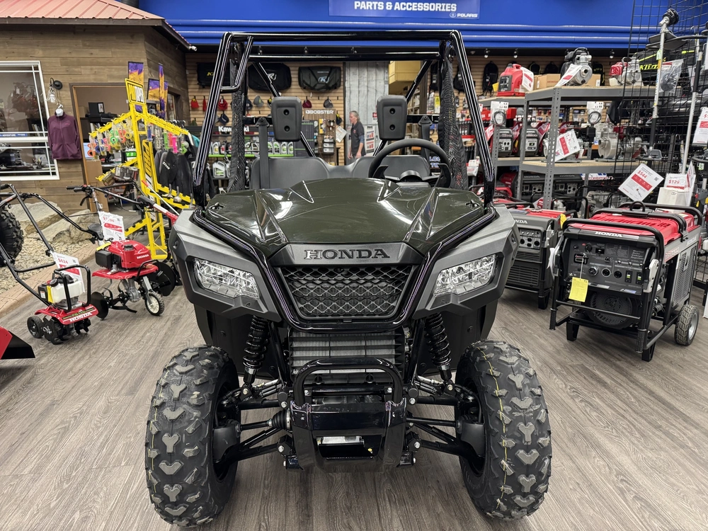 2026 Honda Pioneer 520 alt
