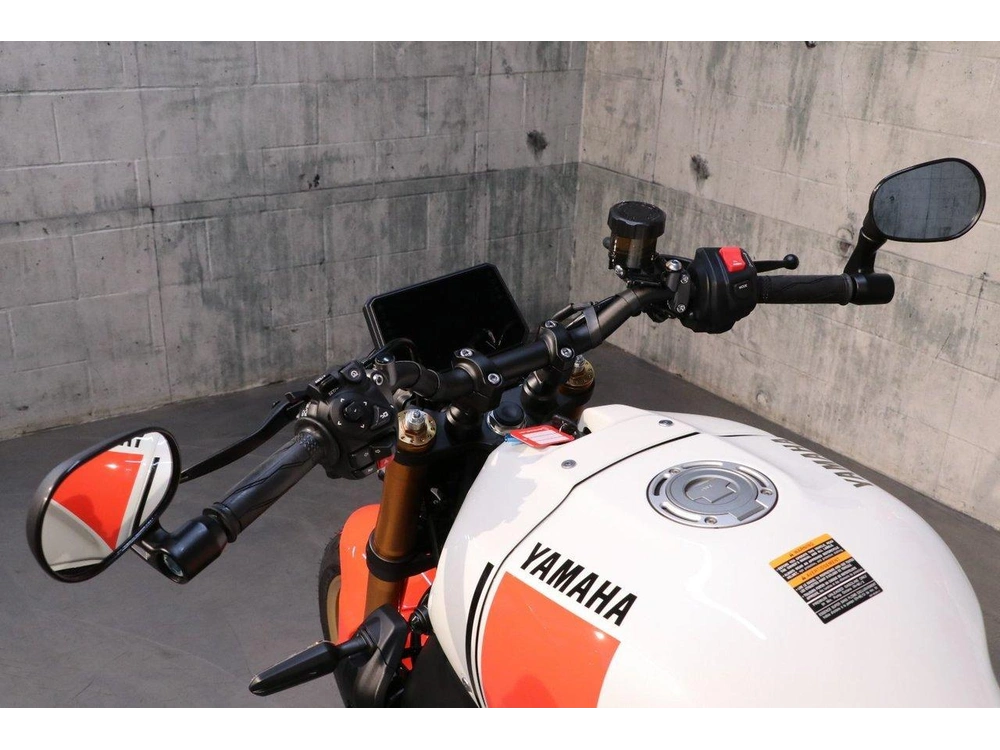 2025 Yamaha Xsr900 alt