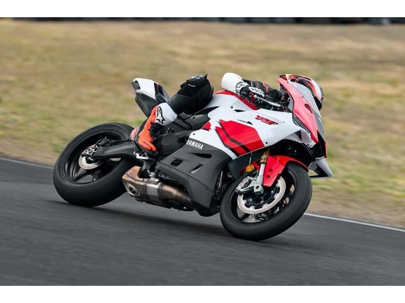Yamaha Yzf-r9 2026 alt