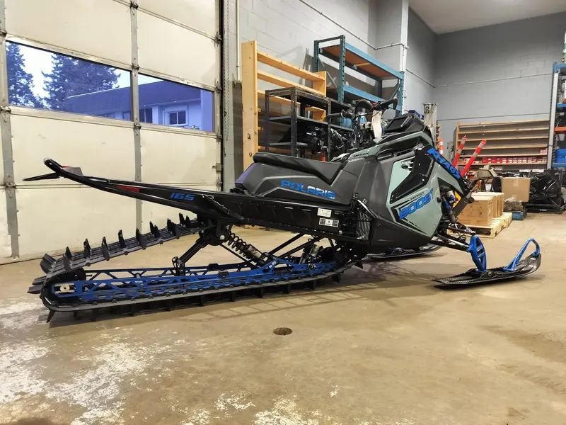 2026 Polaris Patriot Boost RMK Khaos 165 Hemlock Blue / Black / Velocity Blue