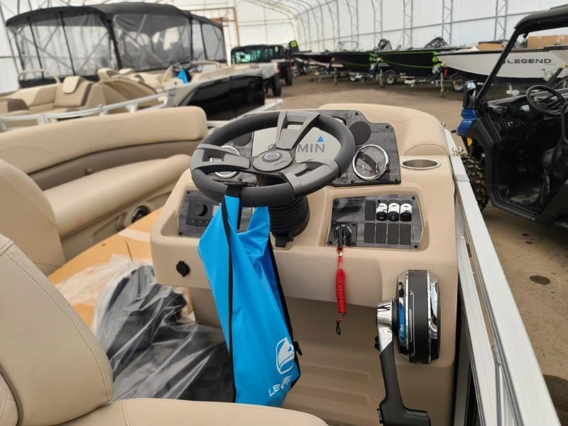 2023 Legend Q-series Le 19 Cruise Noir alt