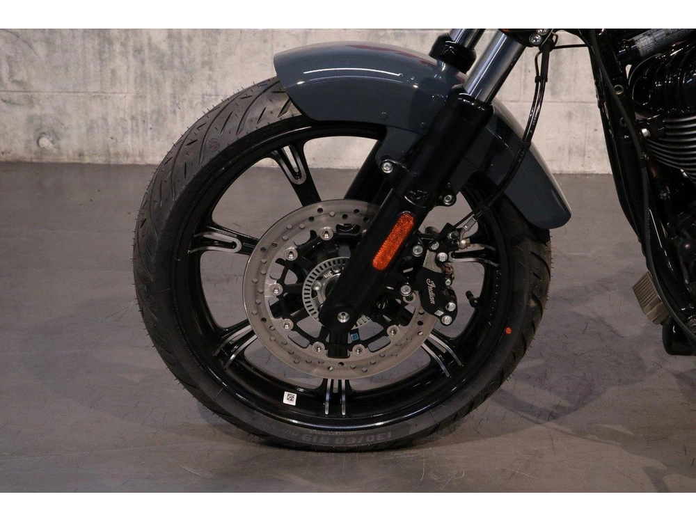 2025 Indian Motorcycle Chief Dark Horse alt