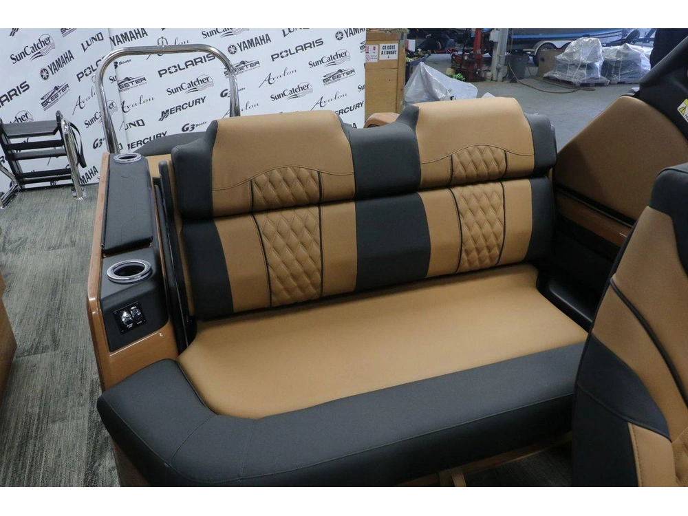 2026 Avalon Avalon Excalibur Ltd 2785 Vrbw + Mercury Verado 425 Hp alt