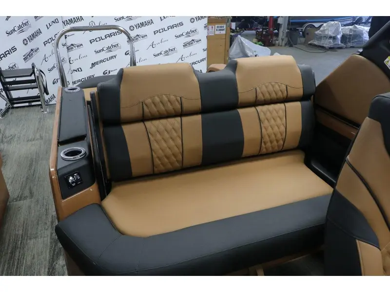 2026 Avalon AVALON EXCALIBUR LTD 2785 VRBW + MERCURY VERADO 425 HP thumbnail 9