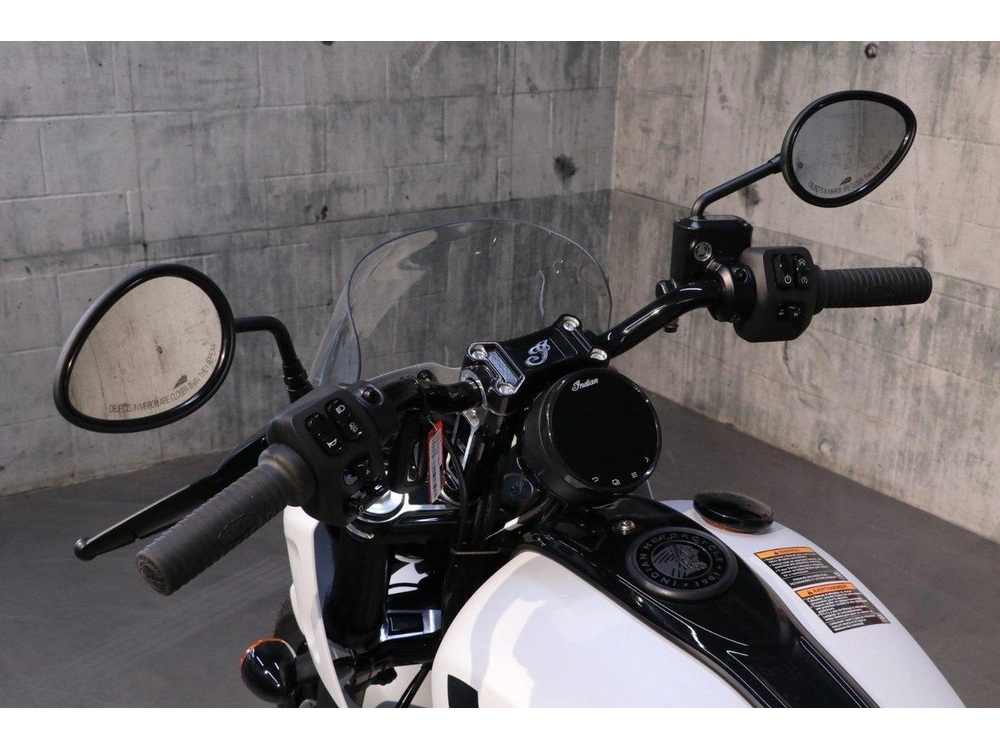 Indian Motorcycle Sport Chief 2025 alt