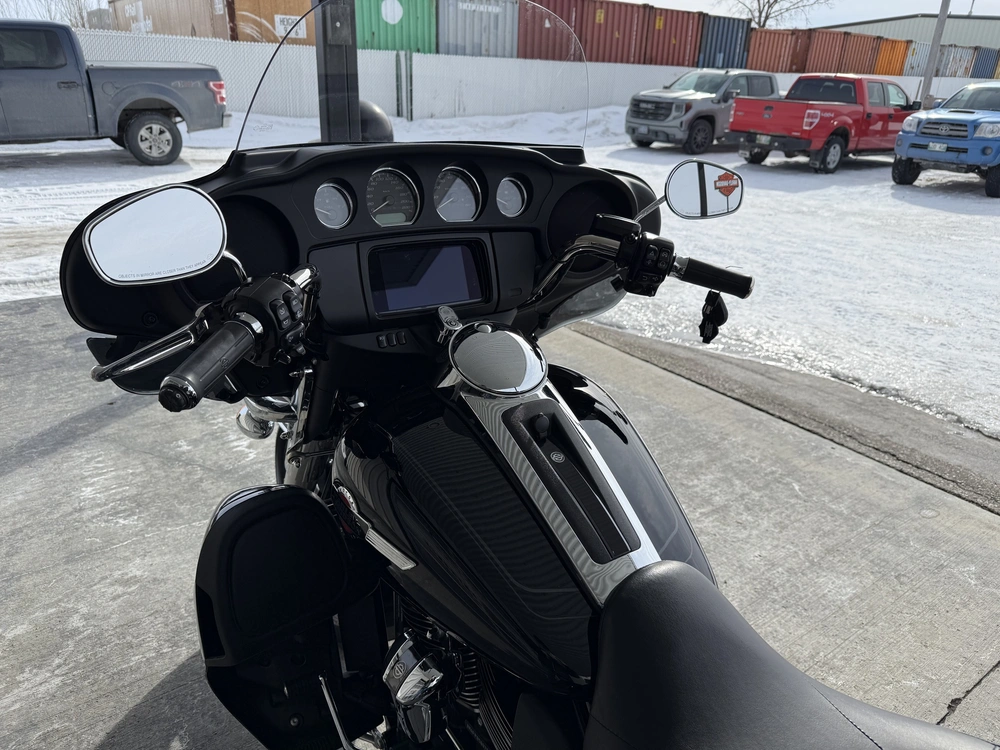 2023 Harley-davidson Tri Glide Ultra alt