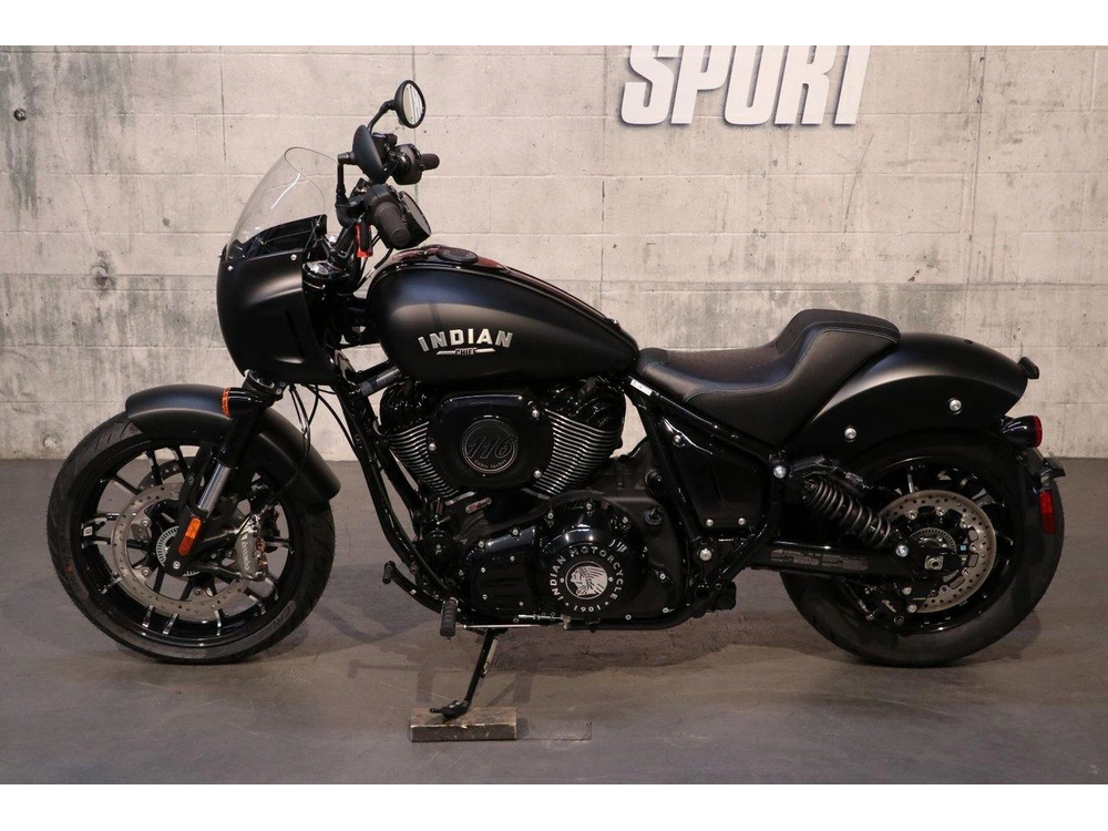 2025 Indian Motorcycle Indian Sport Chief alt