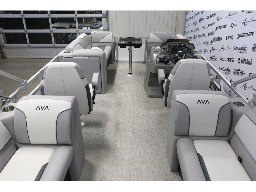 2026 Avalon Venture 2180 Quad Lounger + Yamaha 70 Hp alt