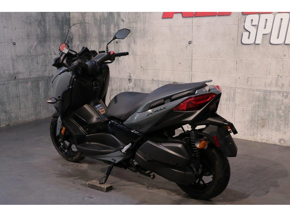 2022 Yamaha Yamaha Xmax 300 alt