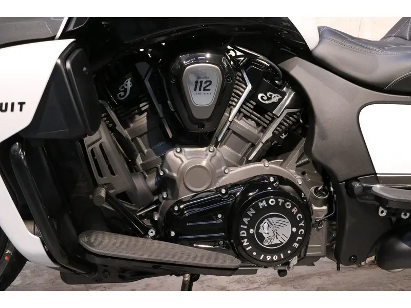 2026 Indian Motorcycle Pursuit Dark Horse 112 & powerband audio thumbnail 11