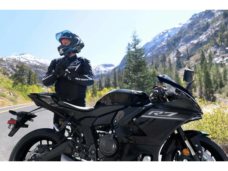 Yamaha Yzf-r7 2026 alt