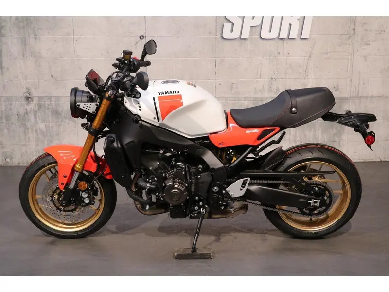 Yamaha XSR900 ENR. 2025