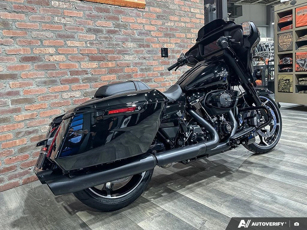 2026 Harley-davidson Street Glide alt