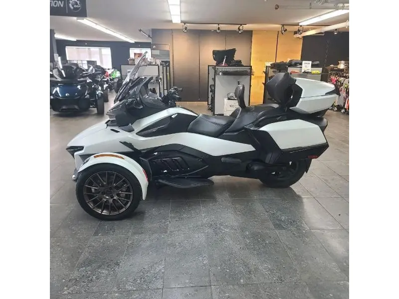 Can-Am Spyder RT Sea-to-Sky SE6 2025